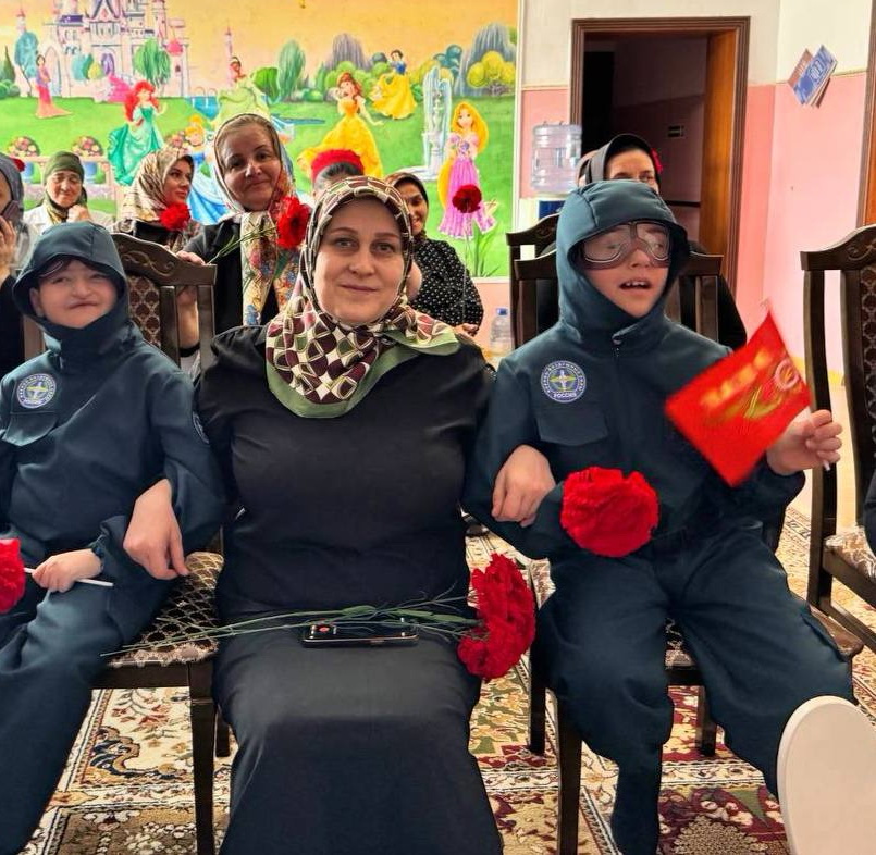 Час памяти «Георгиевская лента – лента героев» прошел для детей с ОВЗ в реабилитационном центре Казбековского района .